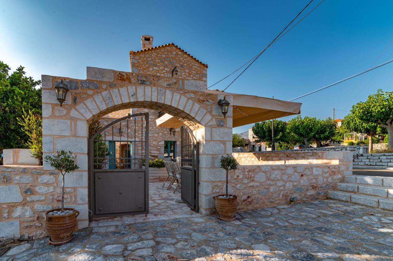 Olea Hotell Pírgos Dhiroú Exteriör bild