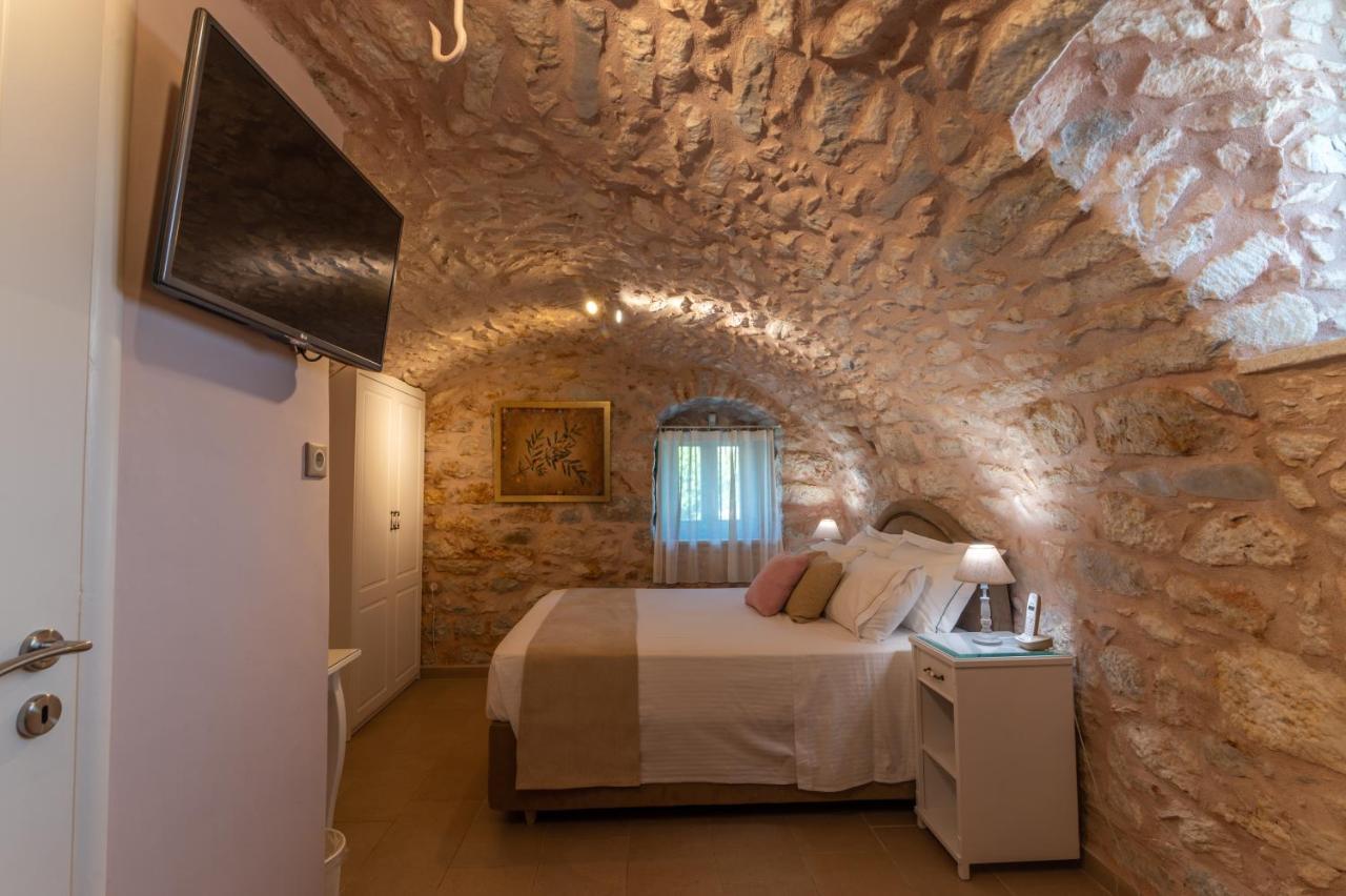 Olea Hotell Pírgos Dhiroú Exteriör bild