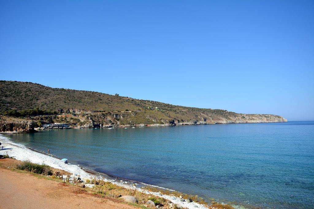 Olea Hotell Pírgos Dhiroú Exteriör bild